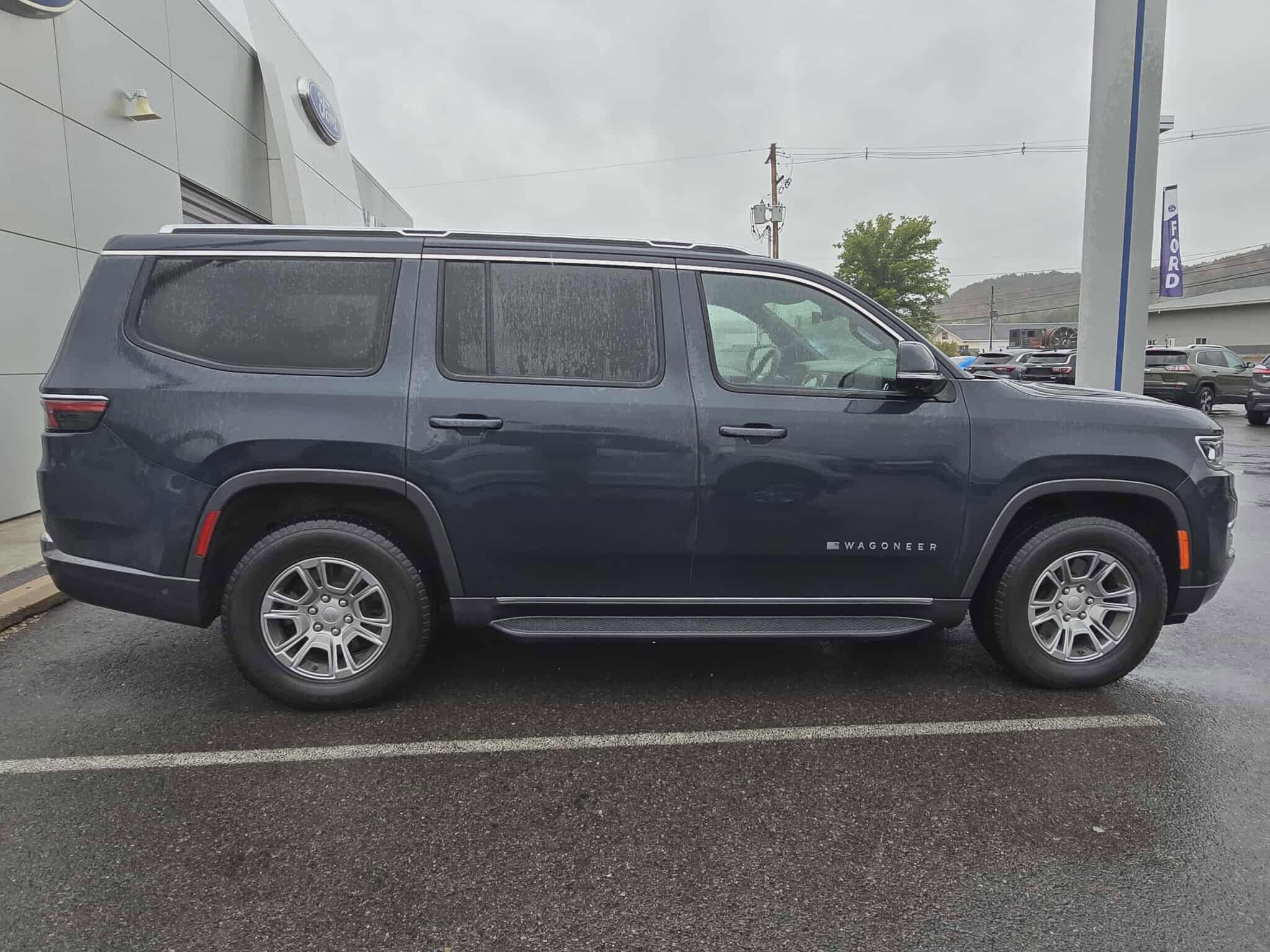 2022 Jeep Wagoneer Series I photo 2