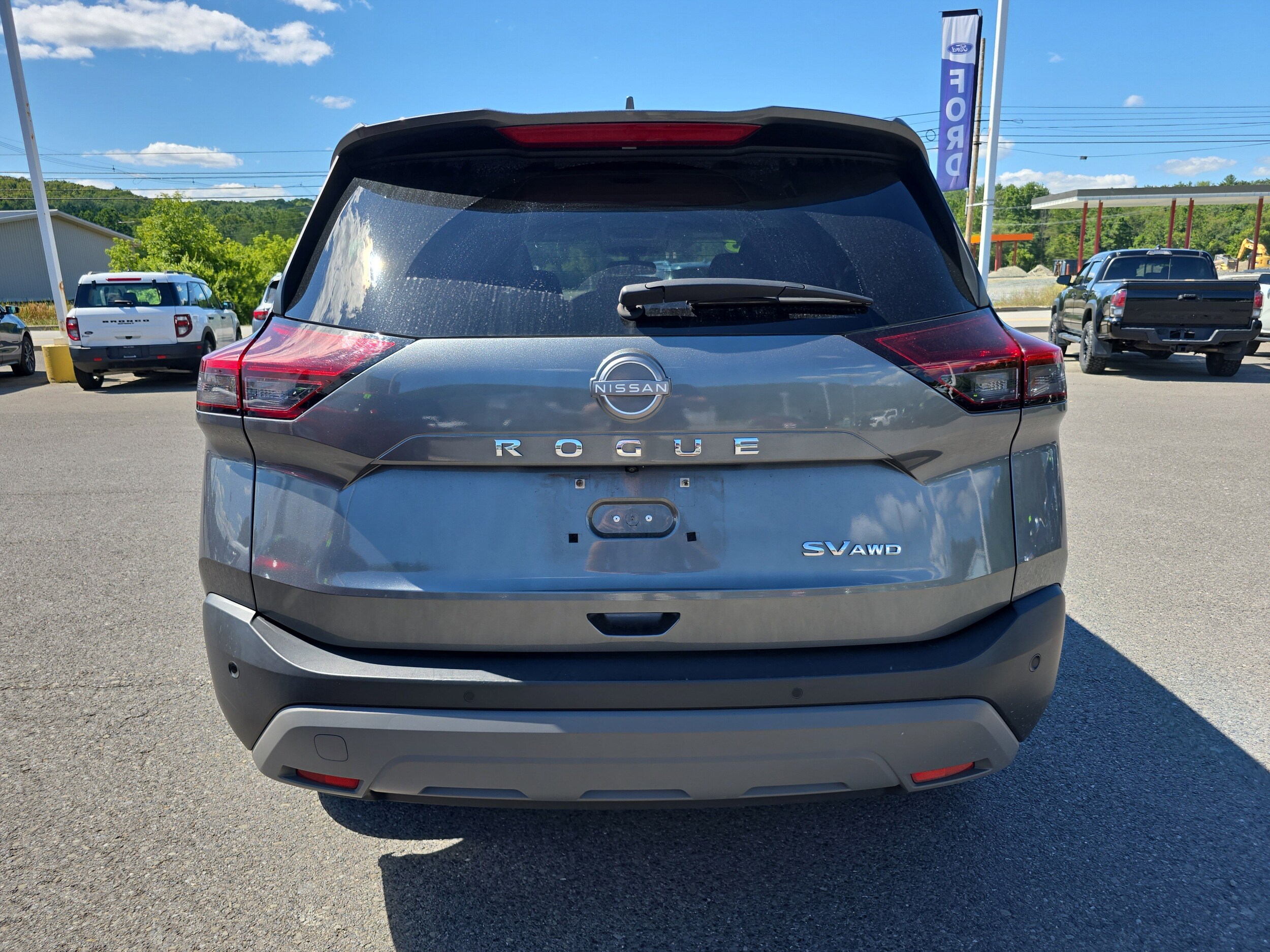 2023 Nissan Rogue AWD SV photo 4
