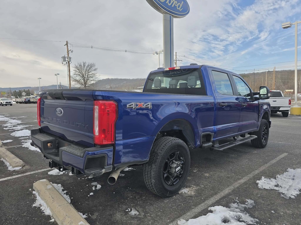 New 2026 Ford Super Duty F-250 XL Truck Crew Cab