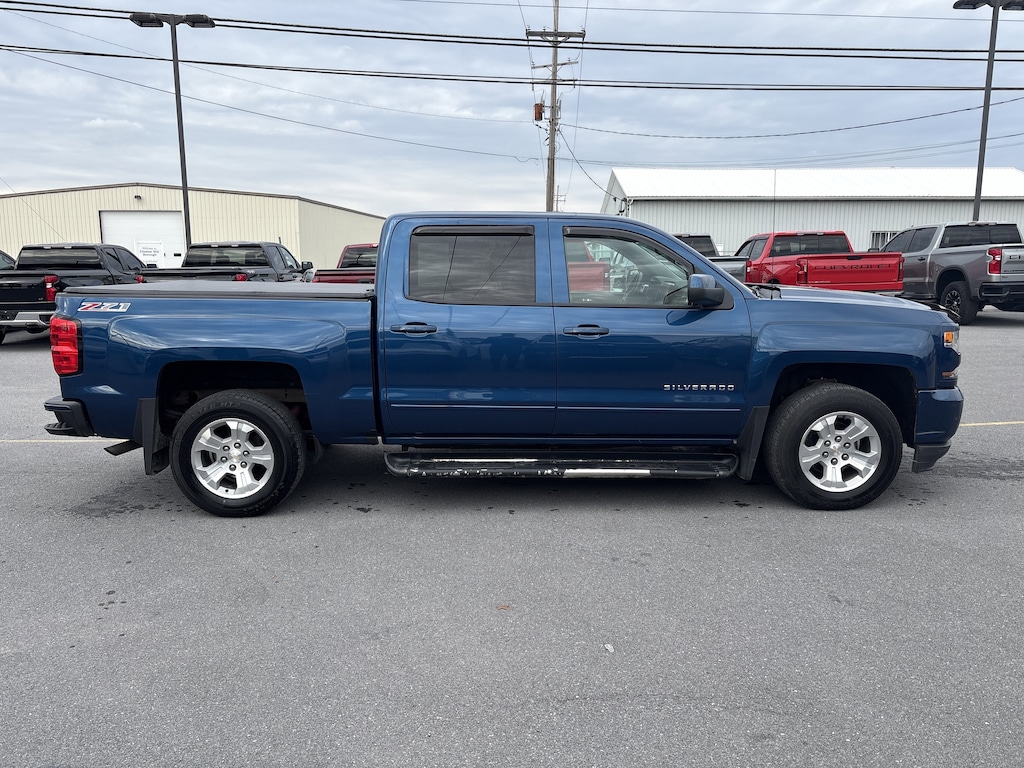Used 2017 Chevrolet Silverado 1500  Truck Crew Cab