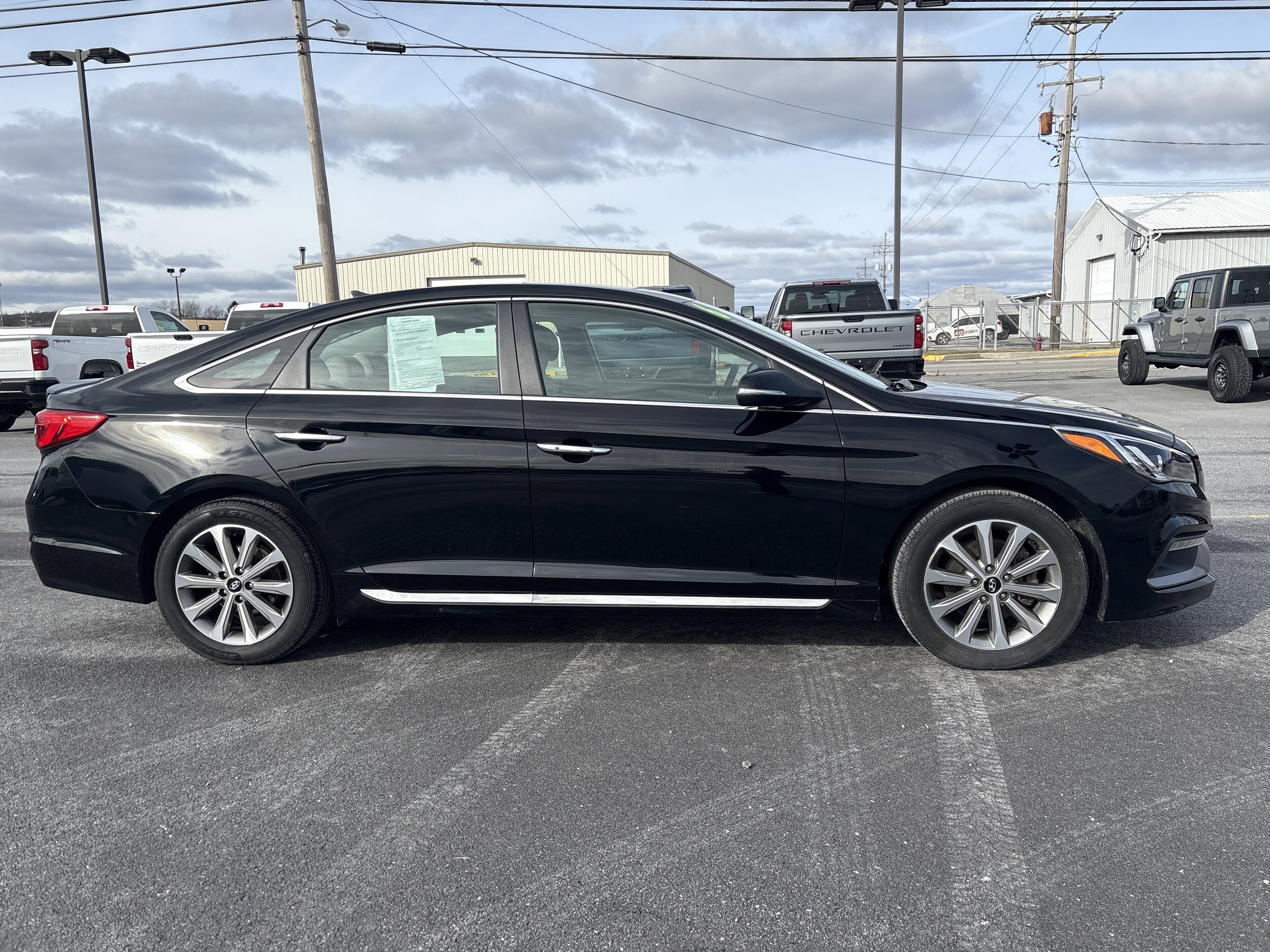 2016 Hyundai Sonata Limited photo 2