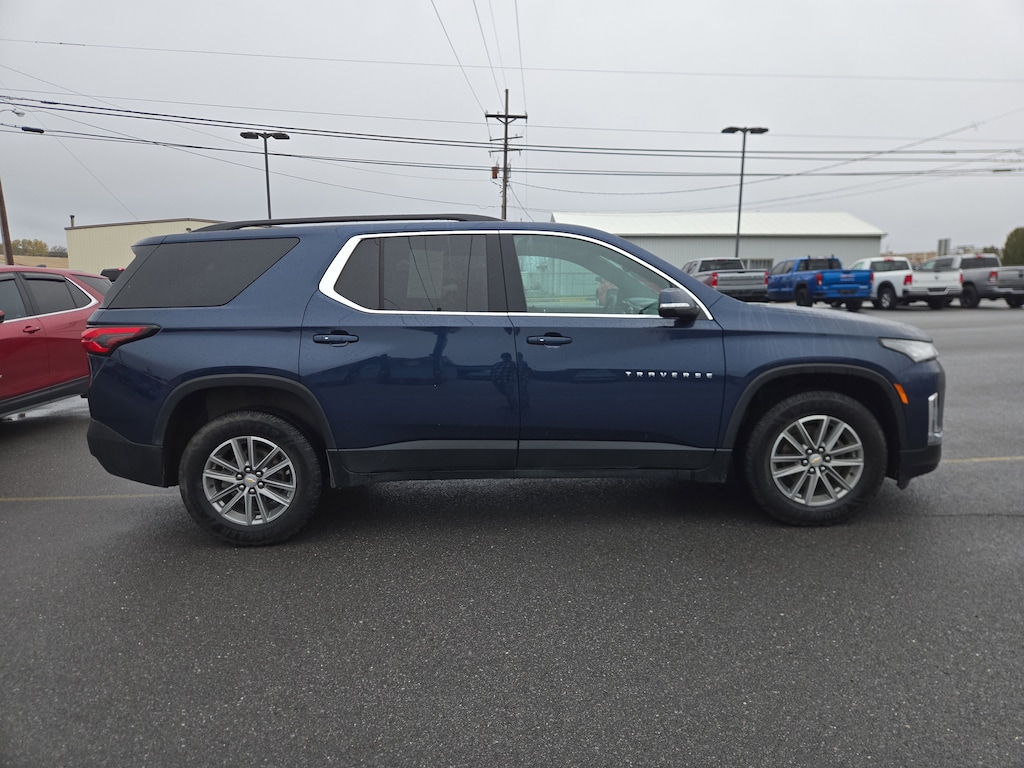 Used 2023 Chevrolet Traverse LT Cloth SUV