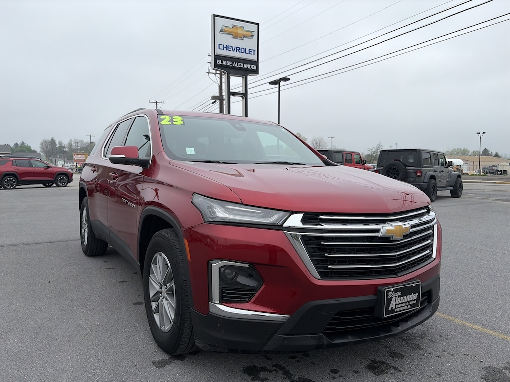 Used 2023 Chevrolet Traverse LT Cloth SUV