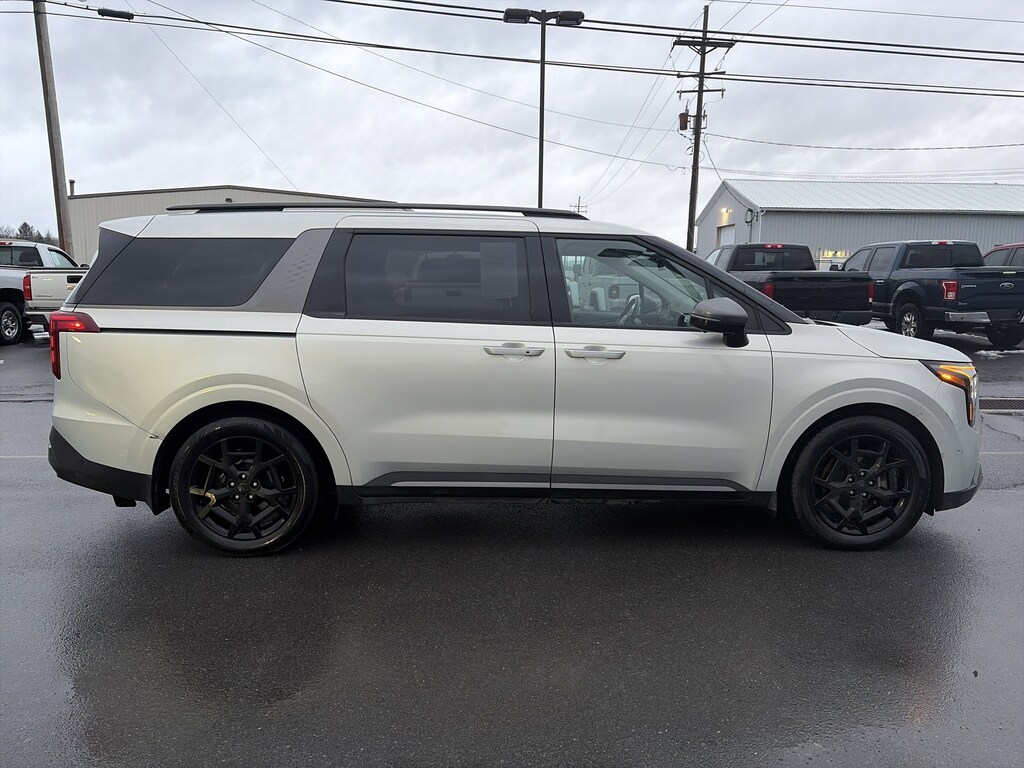 Used 2025 Kia Carnival SX Van Passenger Van