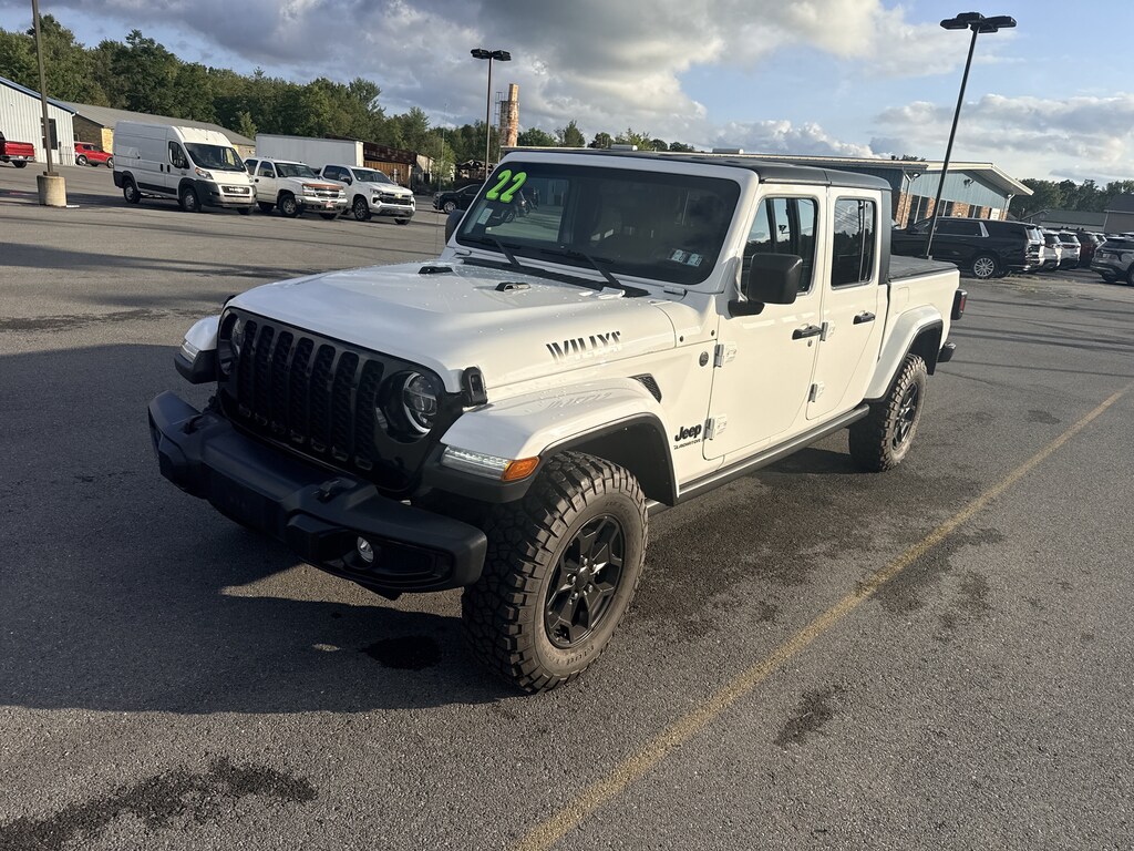 Used 2022 Jeep Gladiator Willys Truck Crew Cab