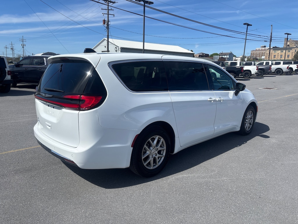 Used 2024 Chrysler Pacifica Touring L Van Passenger Van