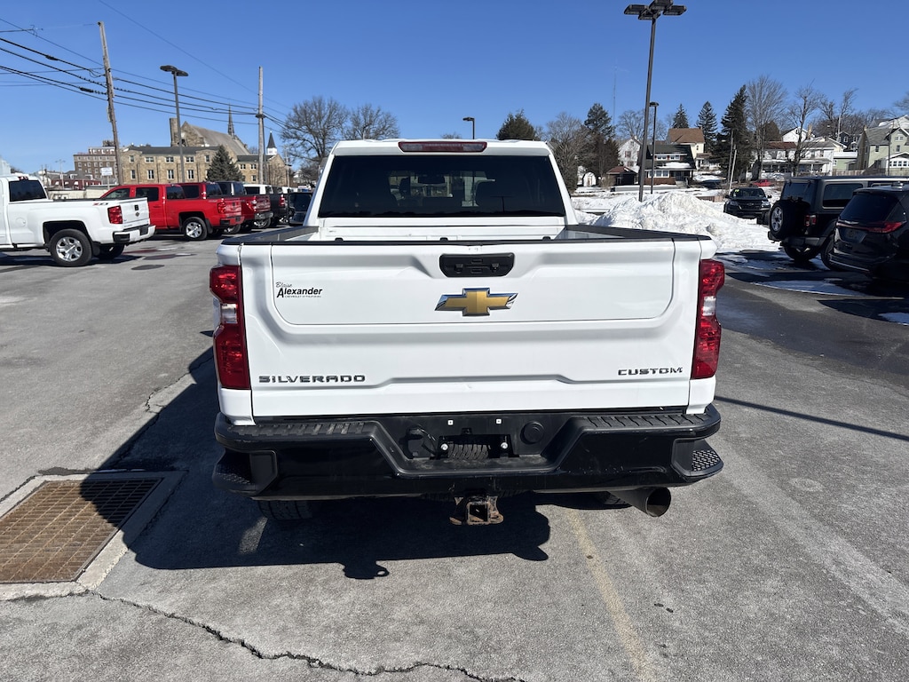 Used 2023 Chevrolet Silverado 2500HD Custom Truck Crew Cab