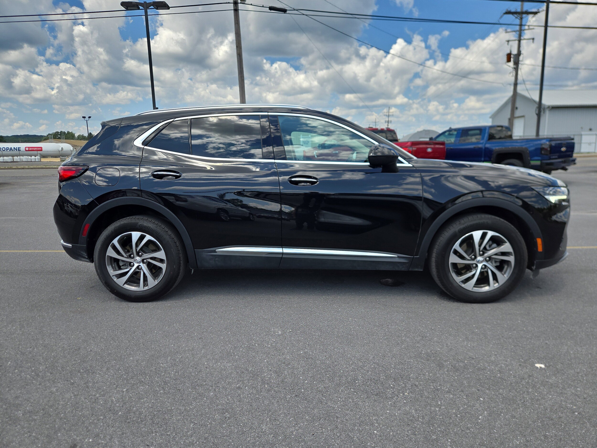 2023 Buick Envision Essence photo 2