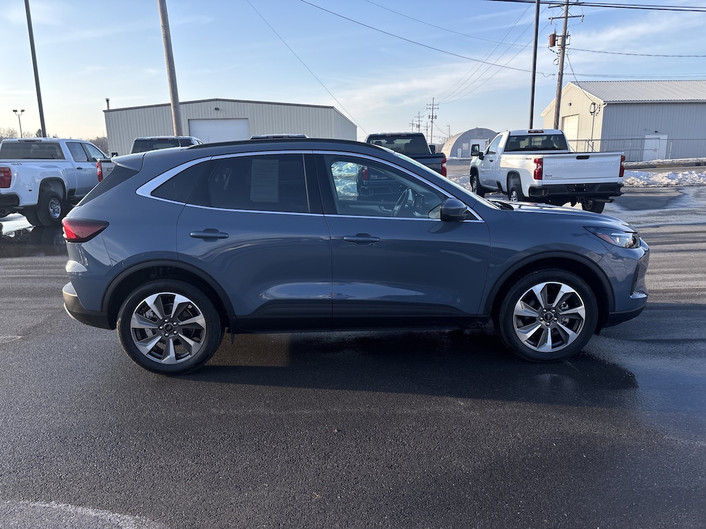 Used 2024 Ford Escape Platinum SUV