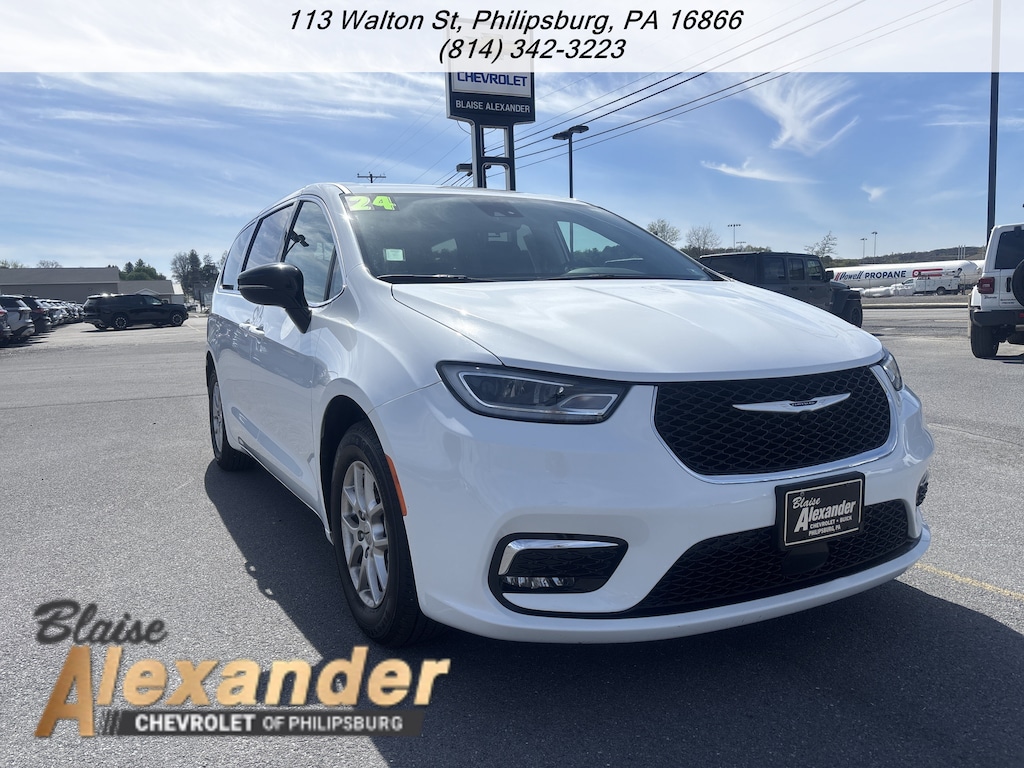 Used 2024 Chrysler Pacifica Touring L Van Passenger Van