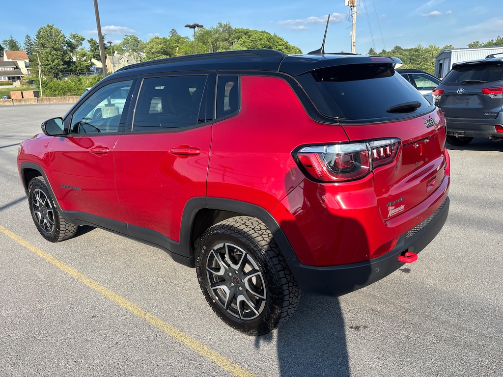 Used 2025 Jeep Compass Trailhawk SUV
