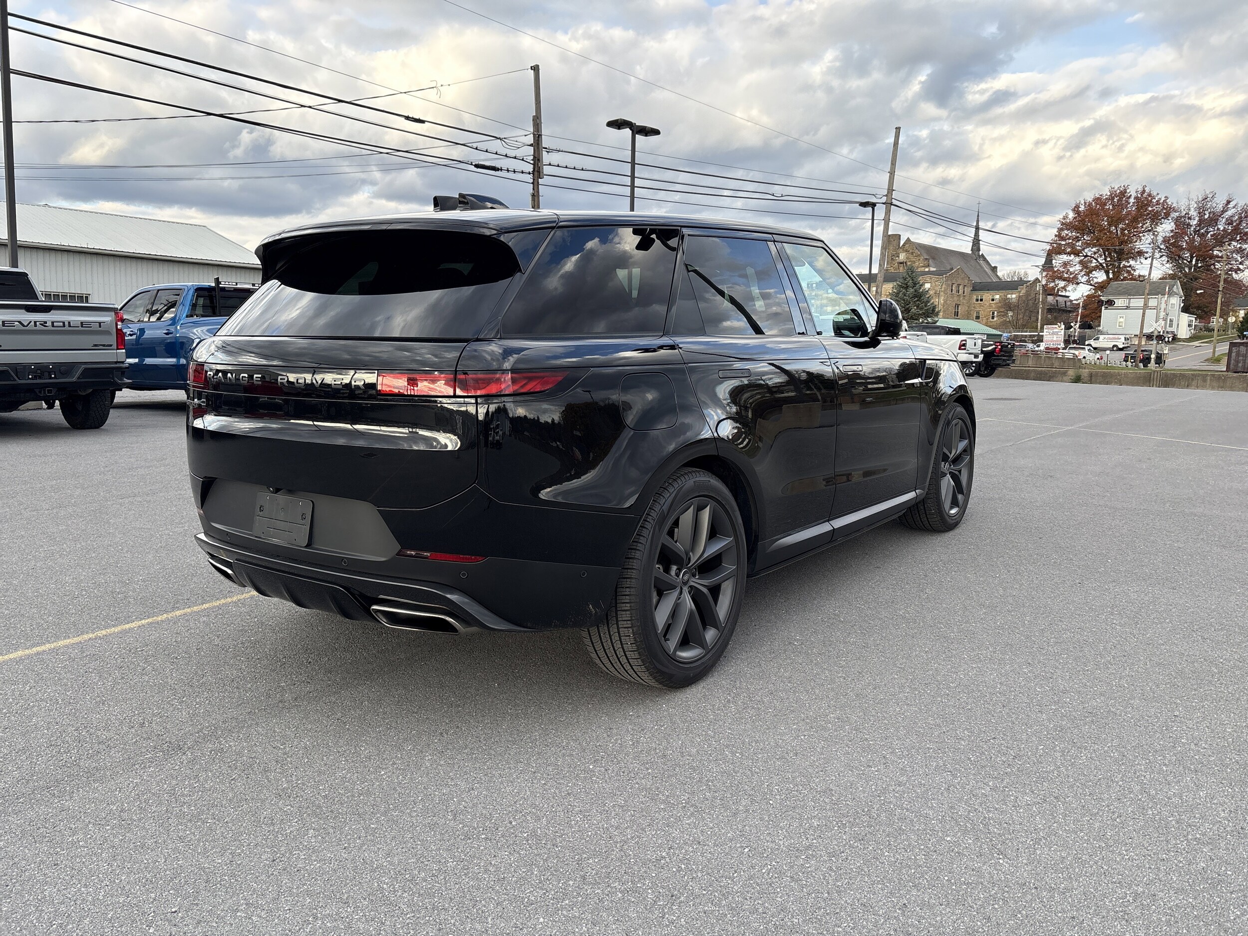 2024 Land Rover Range Rover Sport SE photo 2