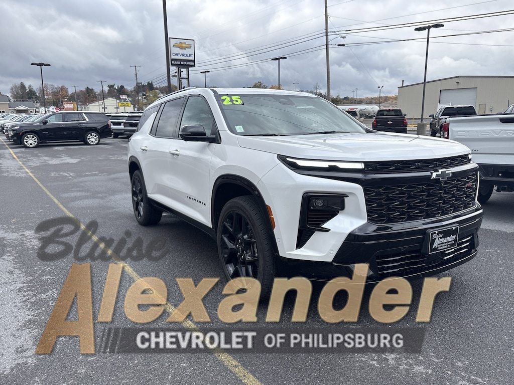 Used 2025 Chevrolet Traverse AWD RS SUV