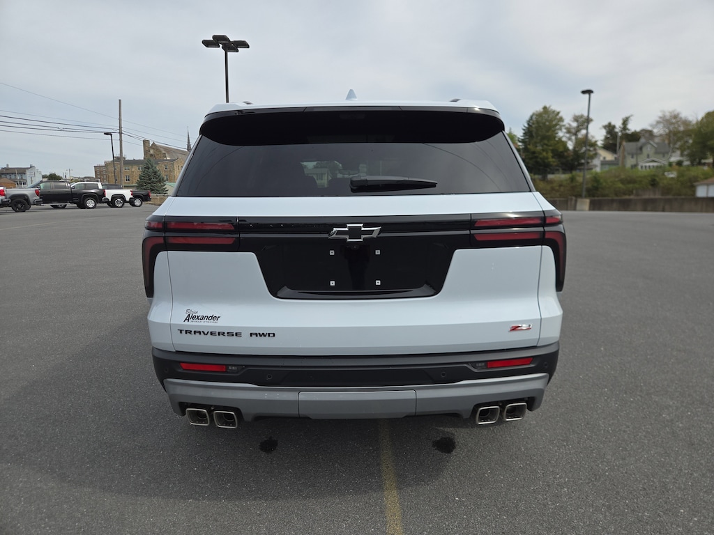 New 2026 Chevrolet Traverse AWD Z71 SUV