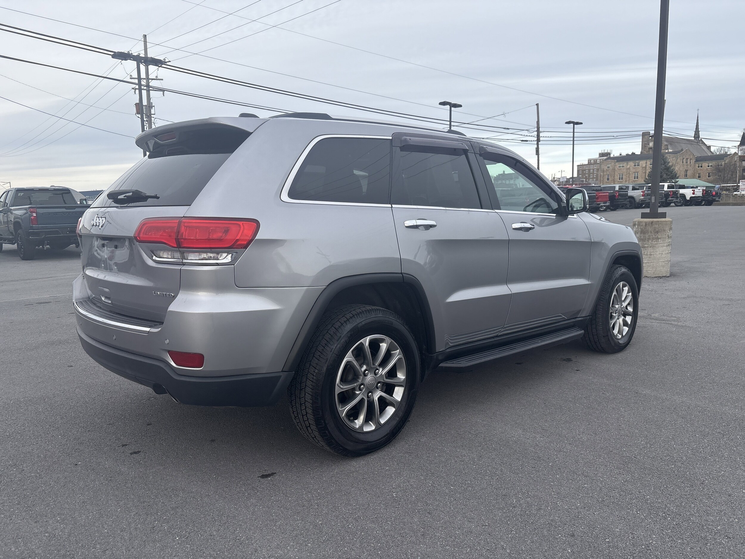 2016 Jeep Grand Cherokee Limited photo 3