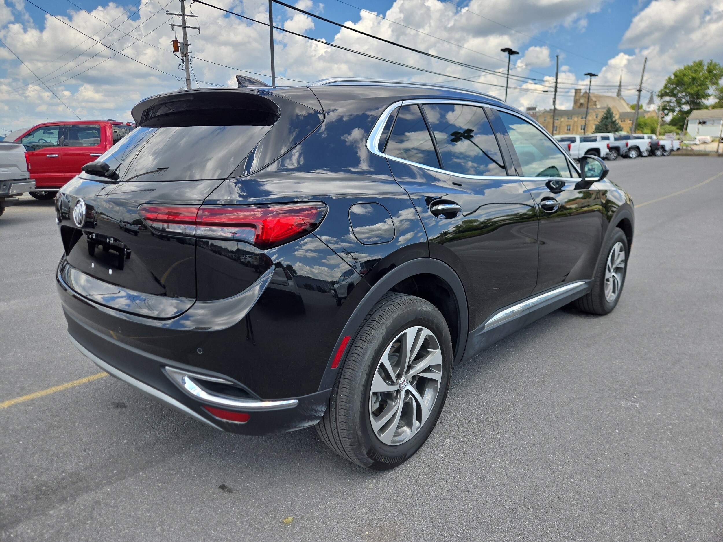 2023 Buick Envision Essence photo 3