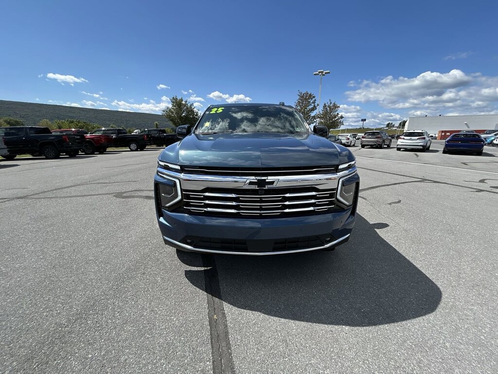New 2025 Chevrolet Suburban Premier SUV