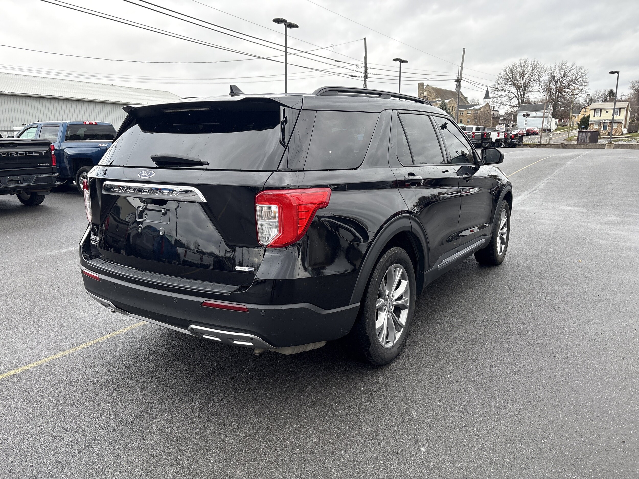 2020 Ford Explorer XLT photo 2