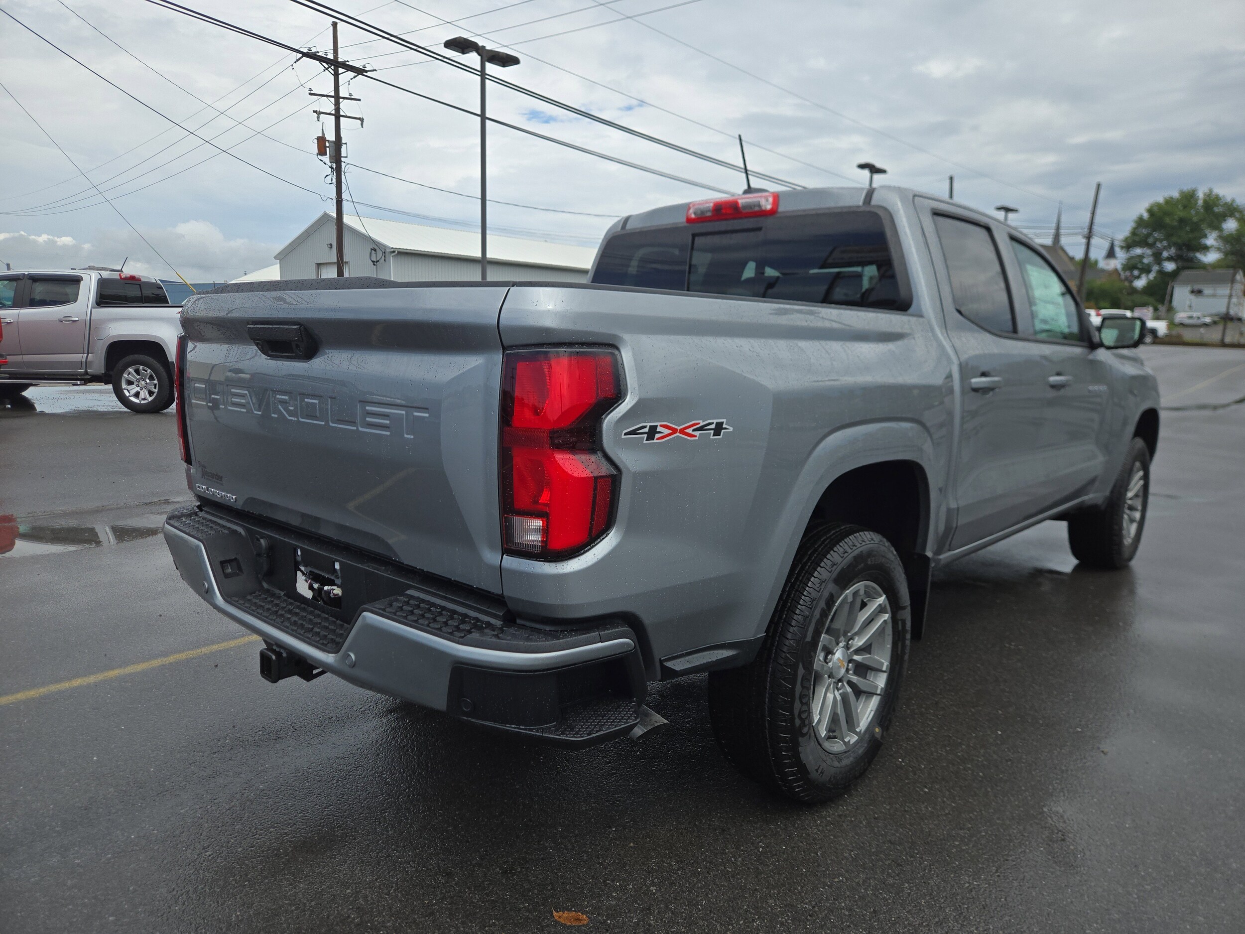 2025 Chevrolet Colorado Work Truck LT photo 3