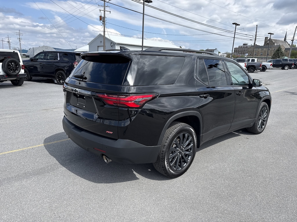 Used 2023 Chevrolet Traverse RS SUV