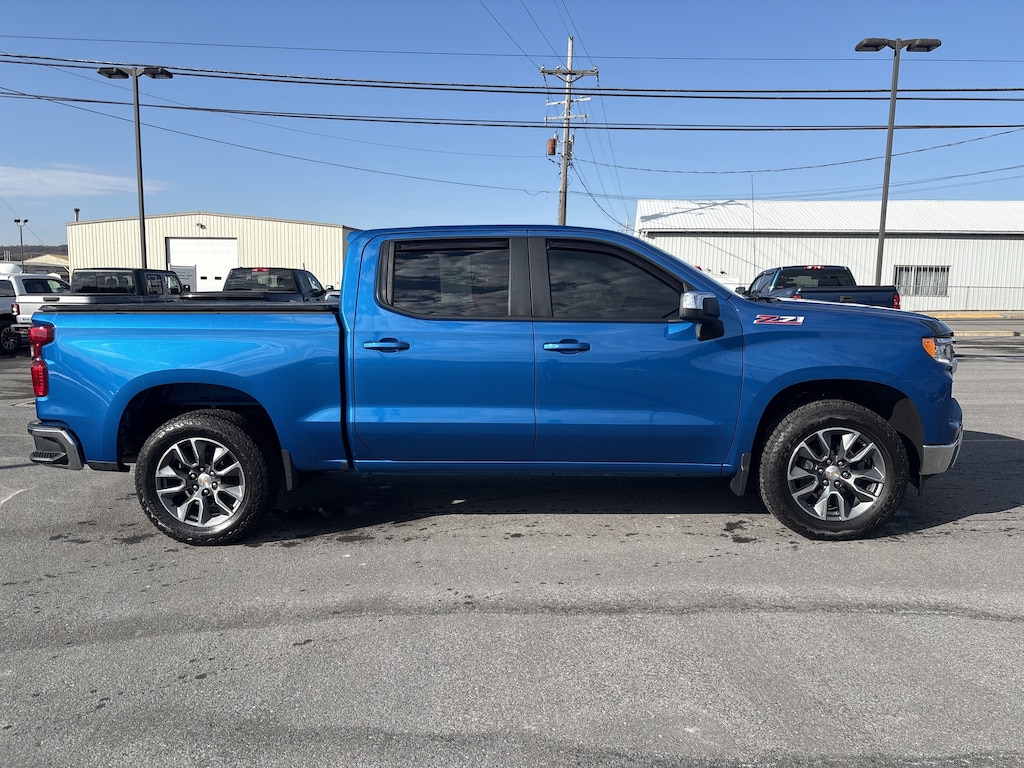 Used 2022 Chevrolet Silverado 1500 LT Truck Crew Cab