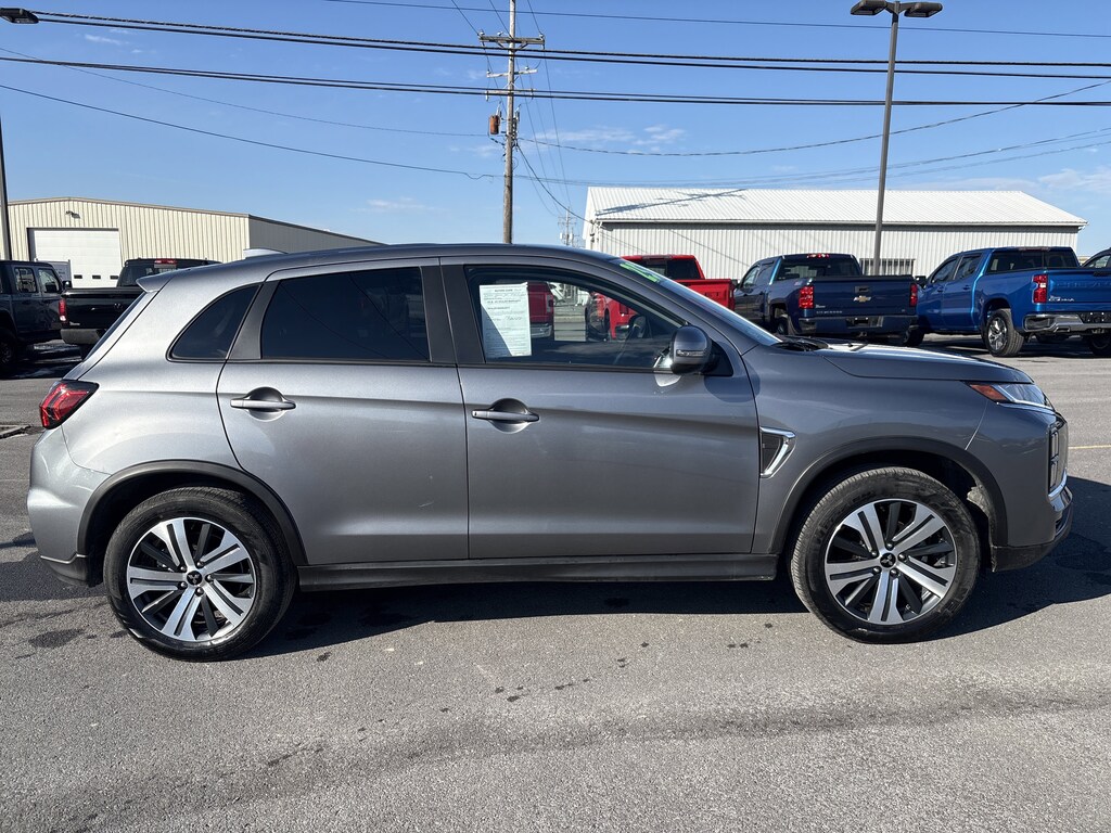 Used 2025 Mitsubishi Outlander Sport SE SUV