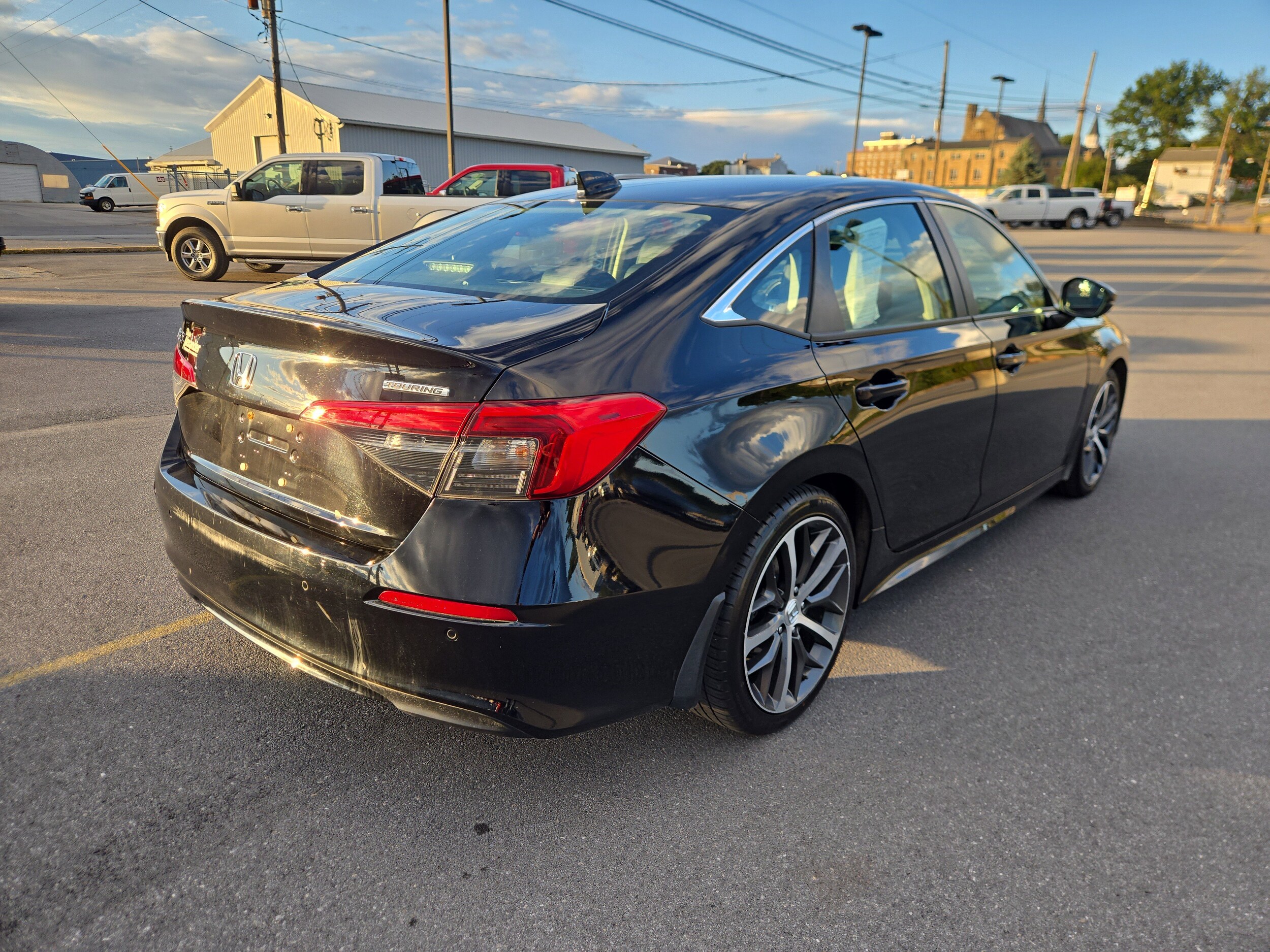 2022 Honda Civic Touring photo 3
