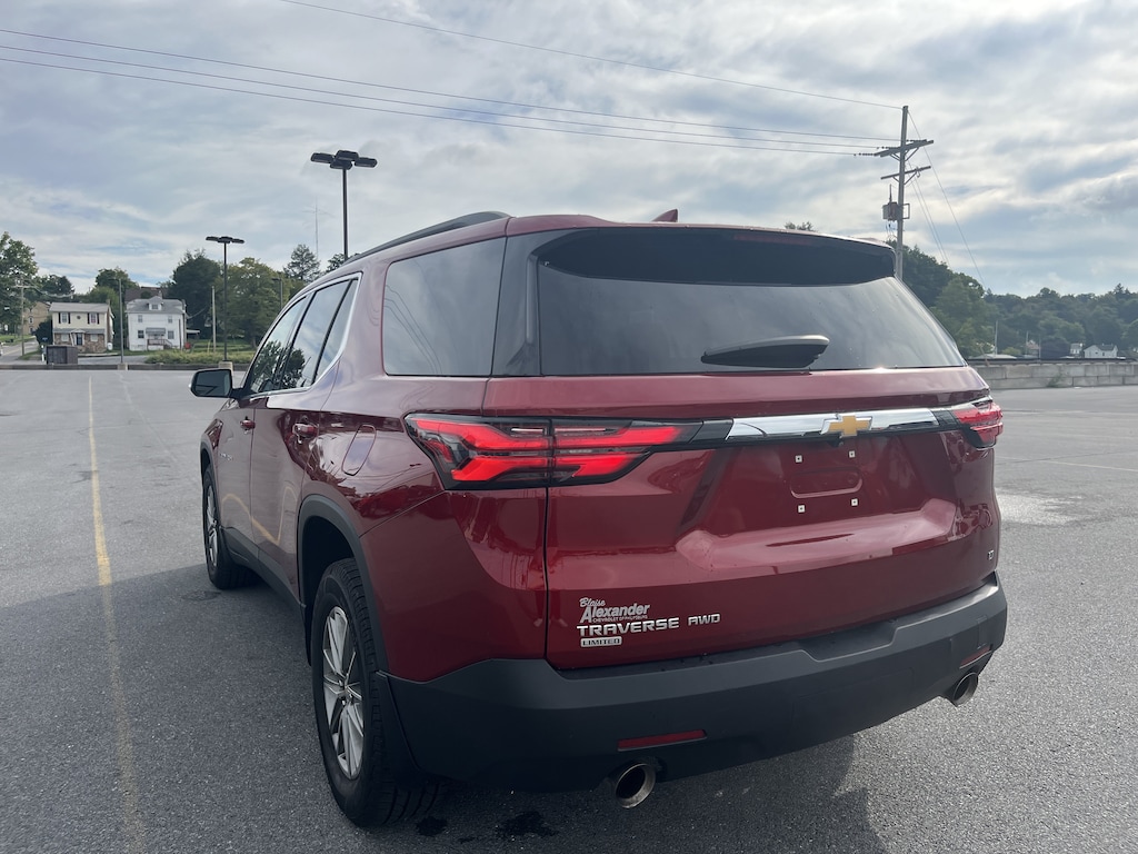 Used 2024 Chevrolet Traverse Limited LT Cloth SUV