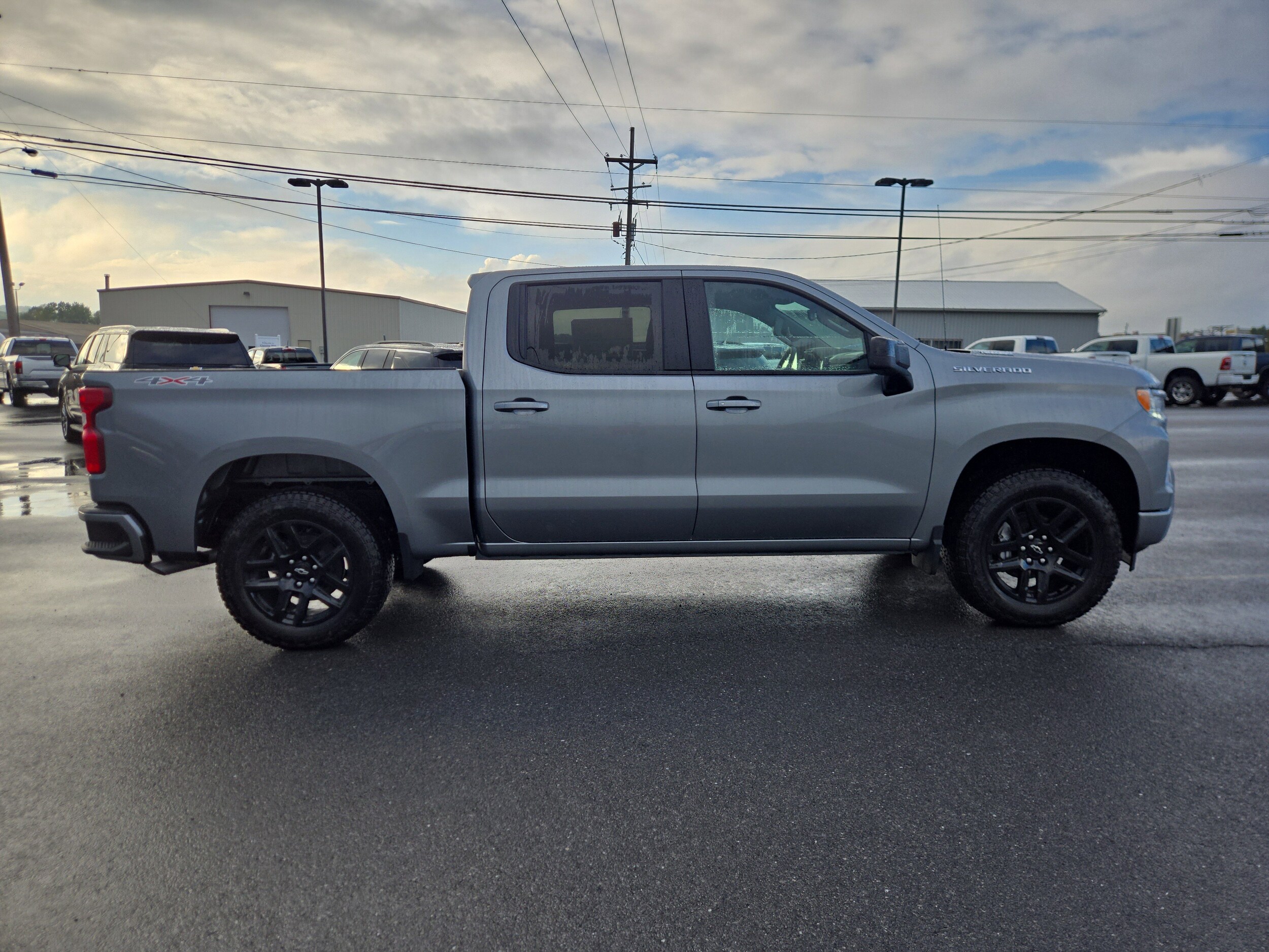 2026 Chevrolet Silverado 1500 RST photo 2