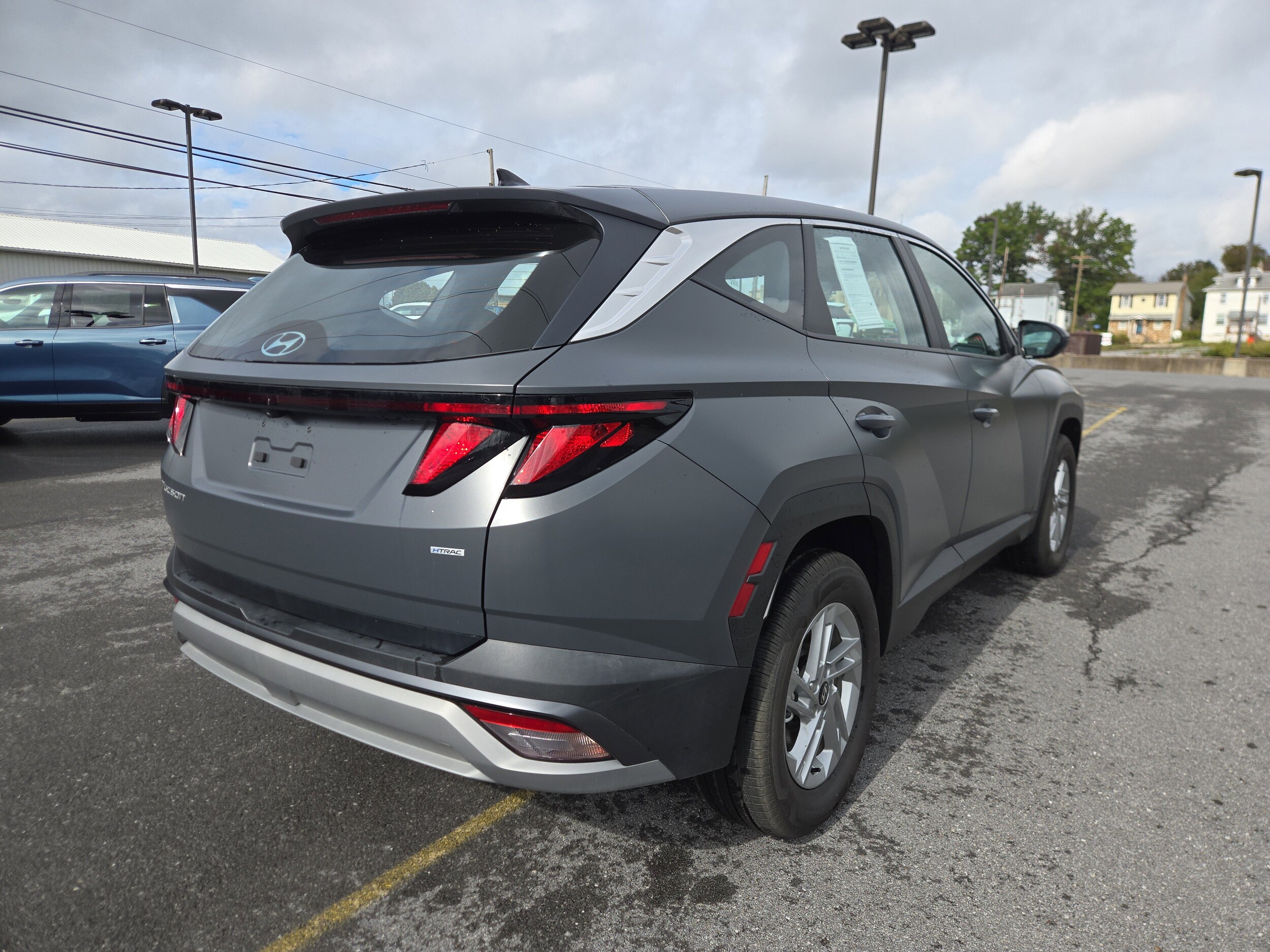 2025 Hyundai Tucson SE photo 2