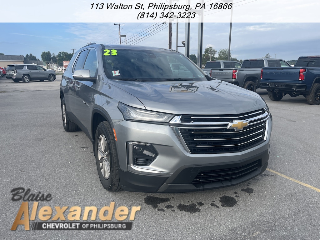 Used 2023 Chevrolet Traverse LT Cloth SUV