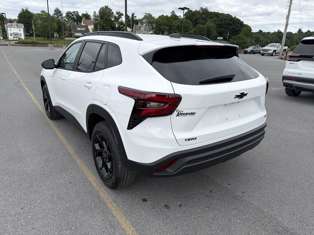 New 2026 Chevrolet Trax LT SUV