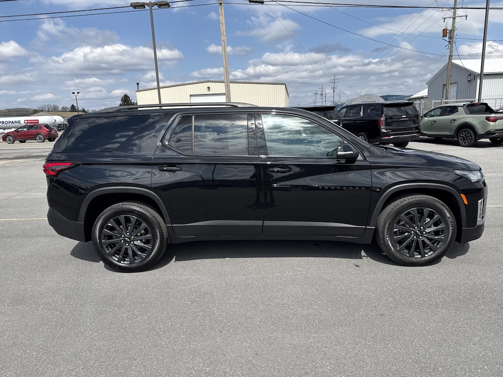 Used 2023 Chevrolet Traverse RS SUV