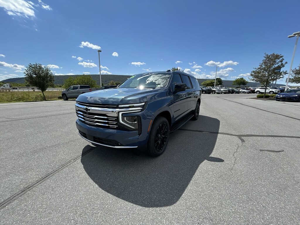 New 2025 Chevrolet Suburban Premier SUV