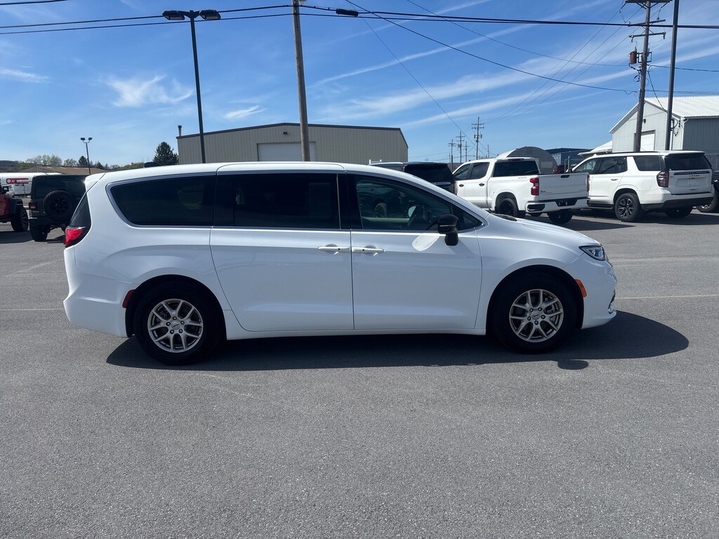 Used 2024 Chrysler Pacifica Touring L Van Passenger Van