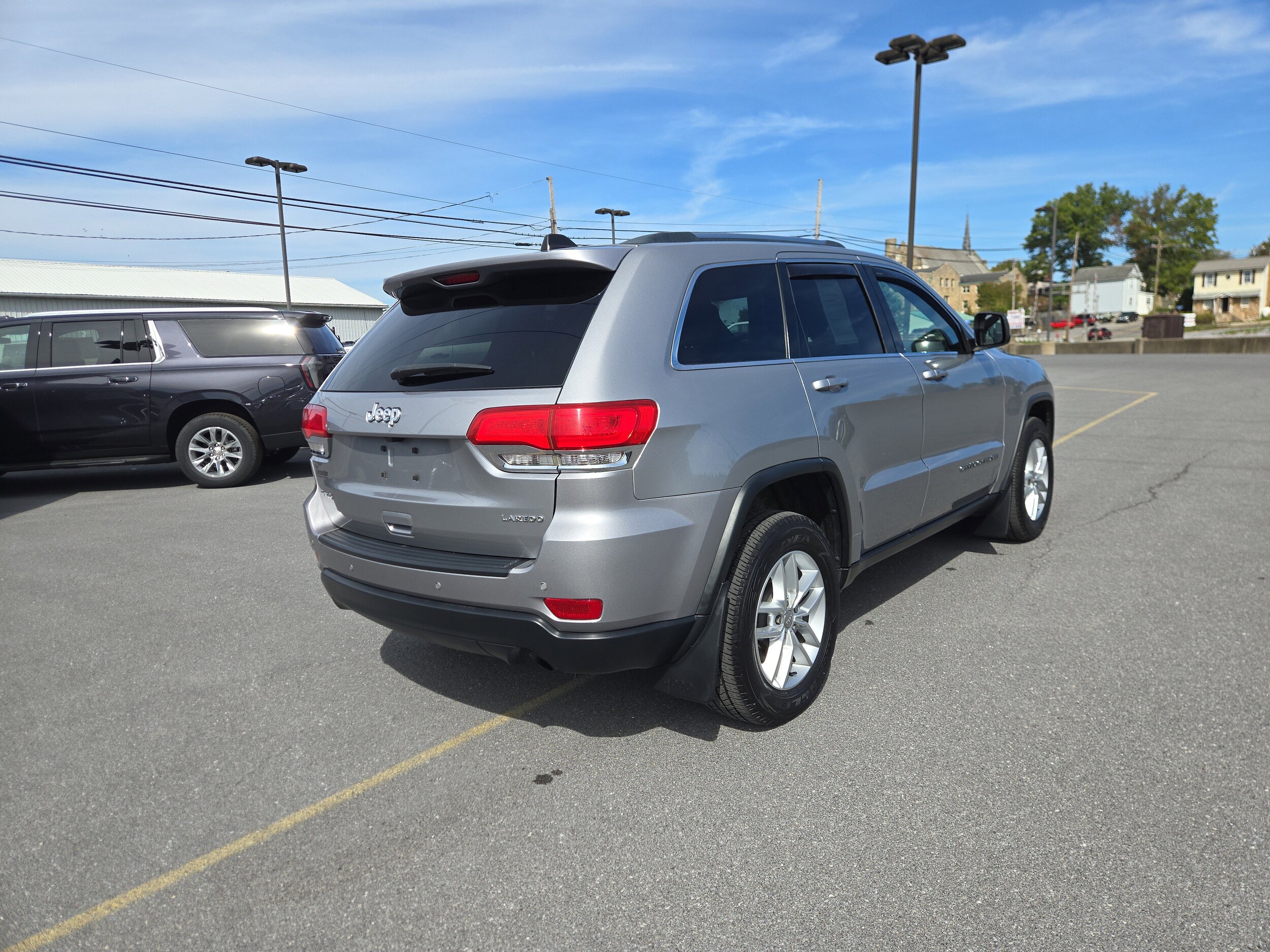 2017 Jeep Grand Cherokee Laredo photo 3