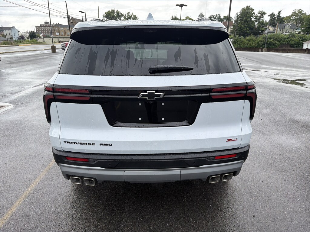 New 2026 Chevrolet Traverse AWD Z71 SUV