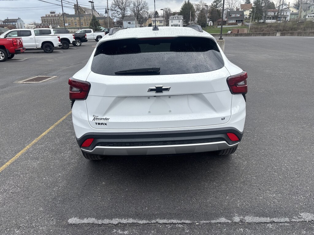 Used 2025 Chevrolet Trax LT SUV