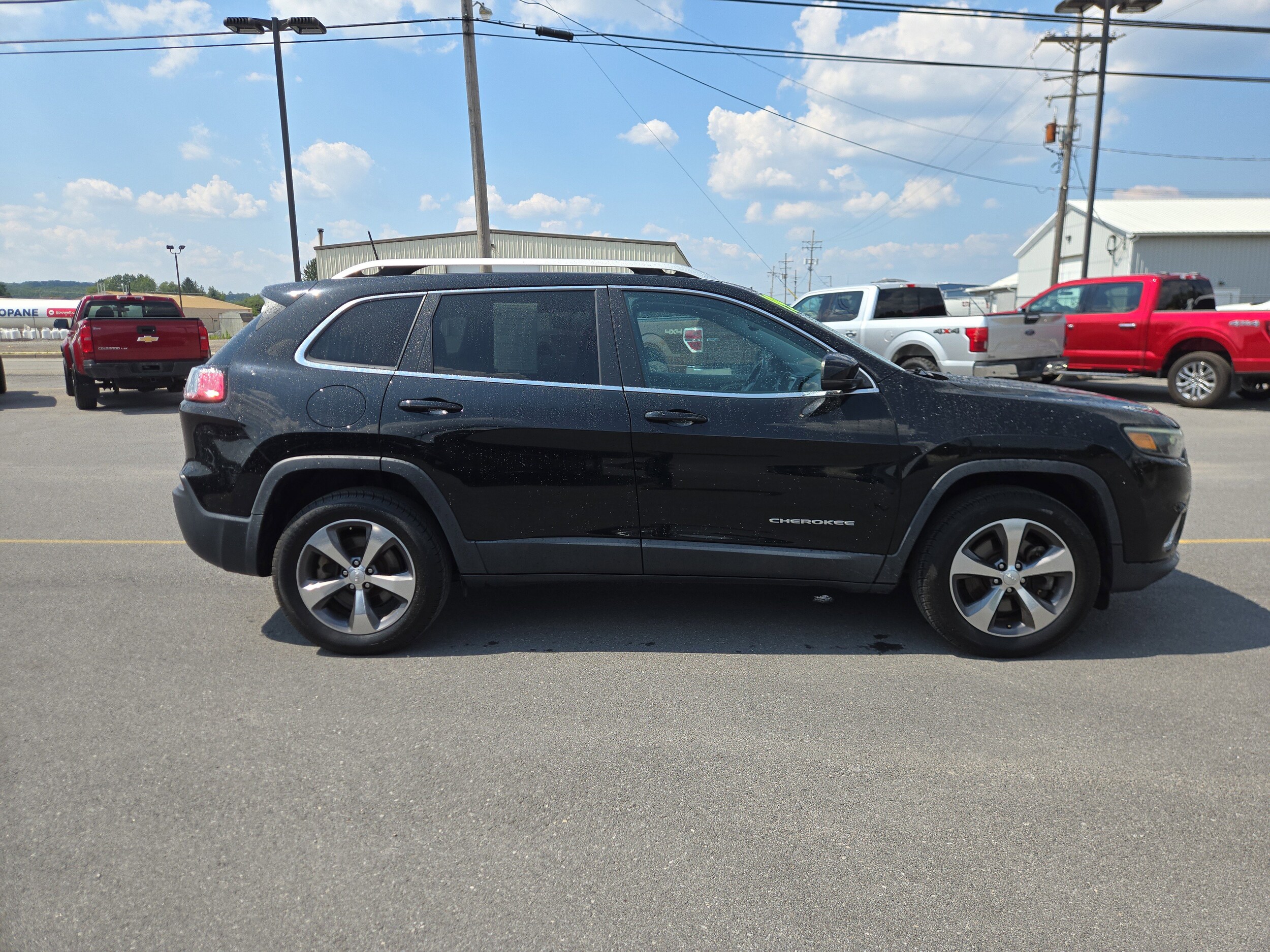 2019 Jeep Cherokee Limited photo 2