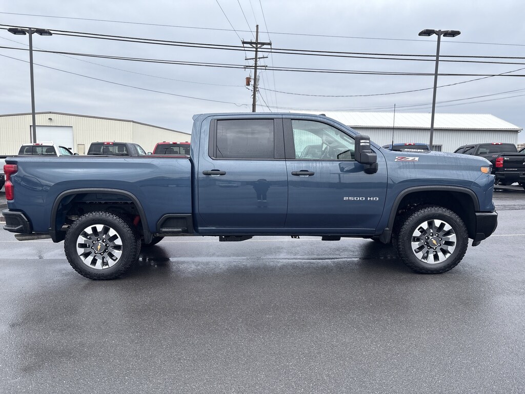 New 2026 Chevrolet Silverado 2500HD Custom Truck Crew Cab