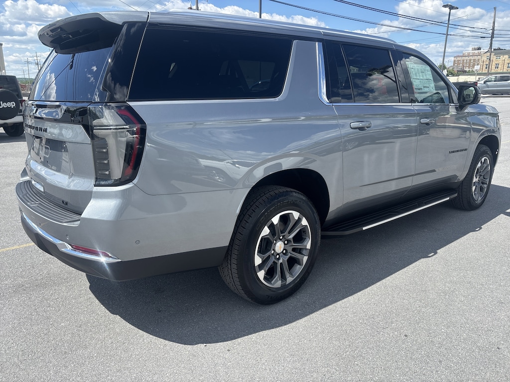 New 2026 Chevrolet Suburban LT SUV