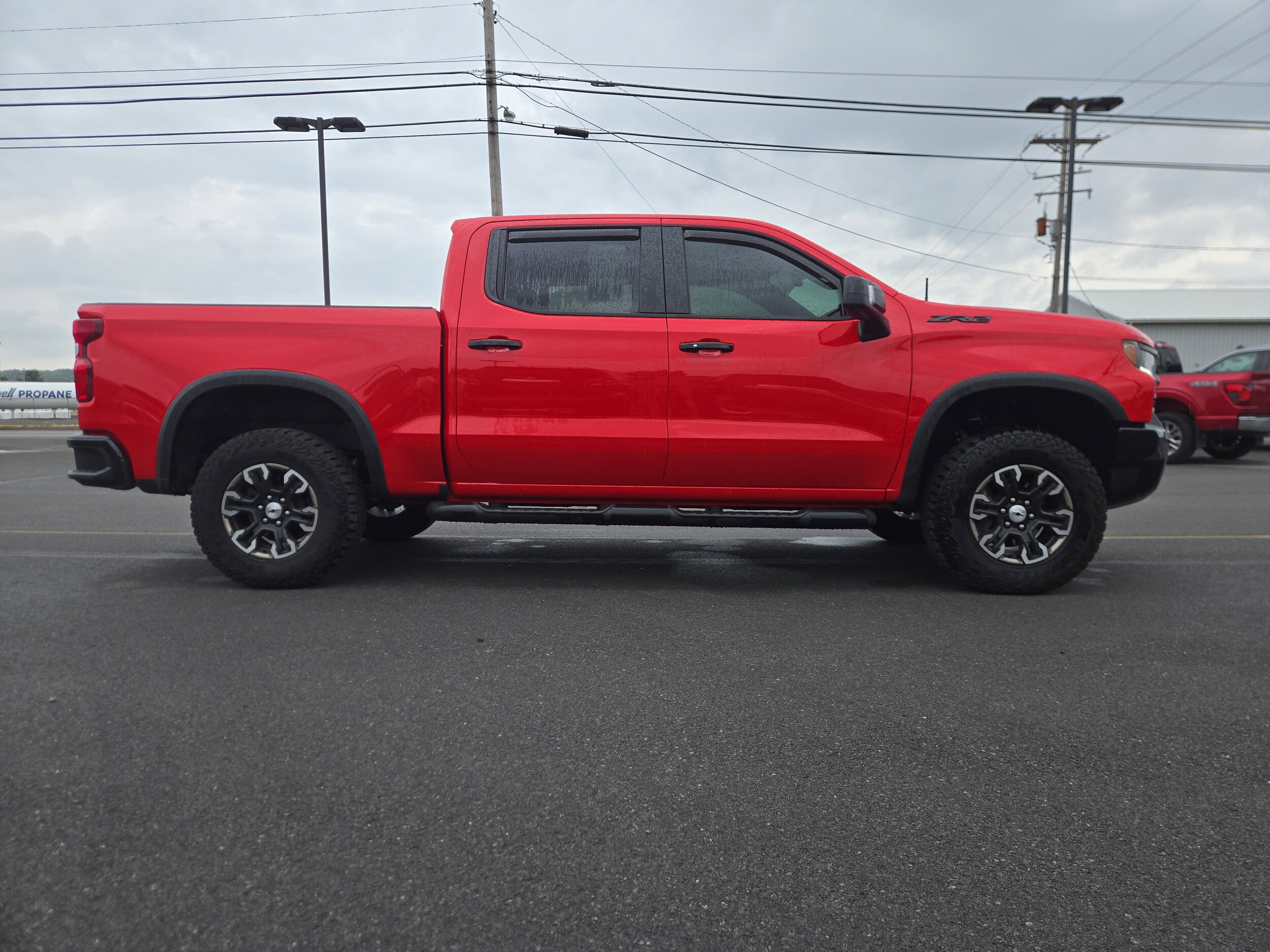 2024 Chevrolet Silverado 1500 ZR2 photo 2