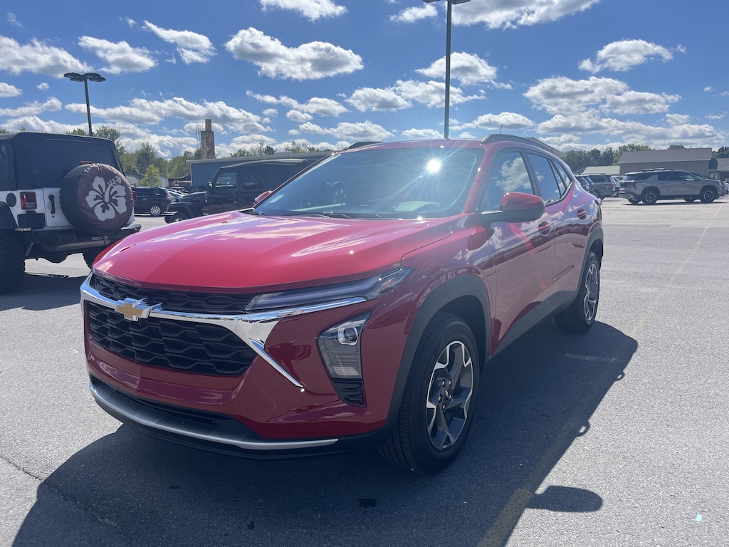 New 2026 Chevrolet Trax LT SUV