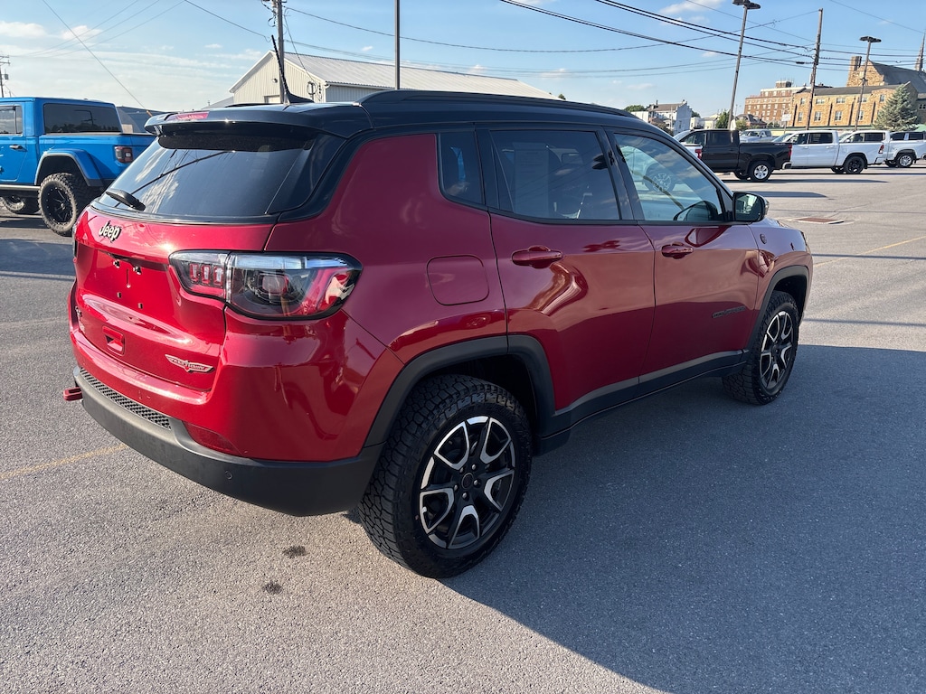 Used 2025 Jeep Compass Trailhawk SUV