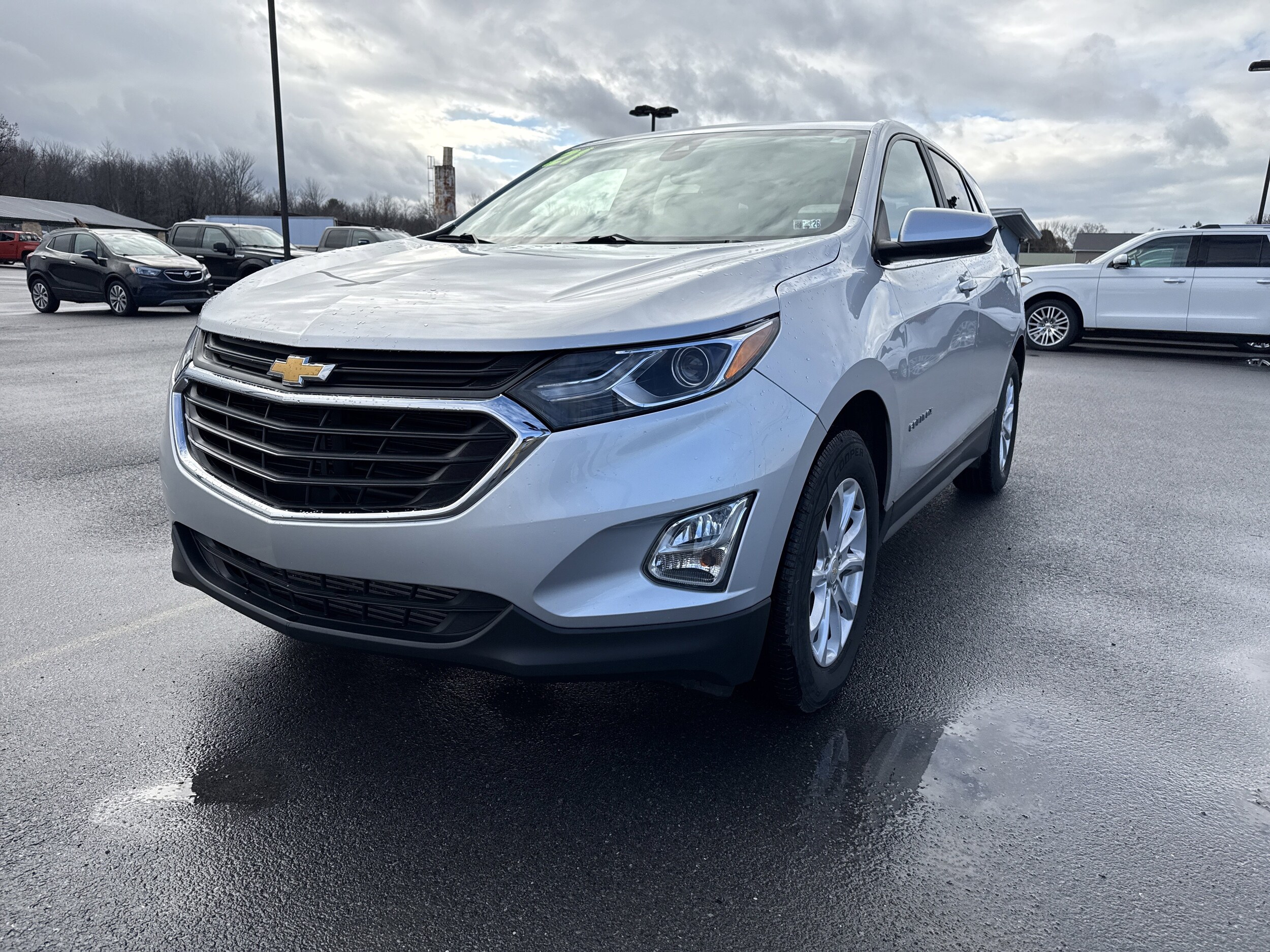 2021 Chevrolet Equinox LT photo 3