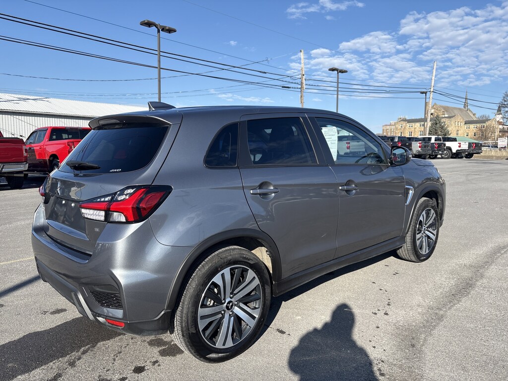 Used 2025 Mitsubishi Outlander Sport SE SUV