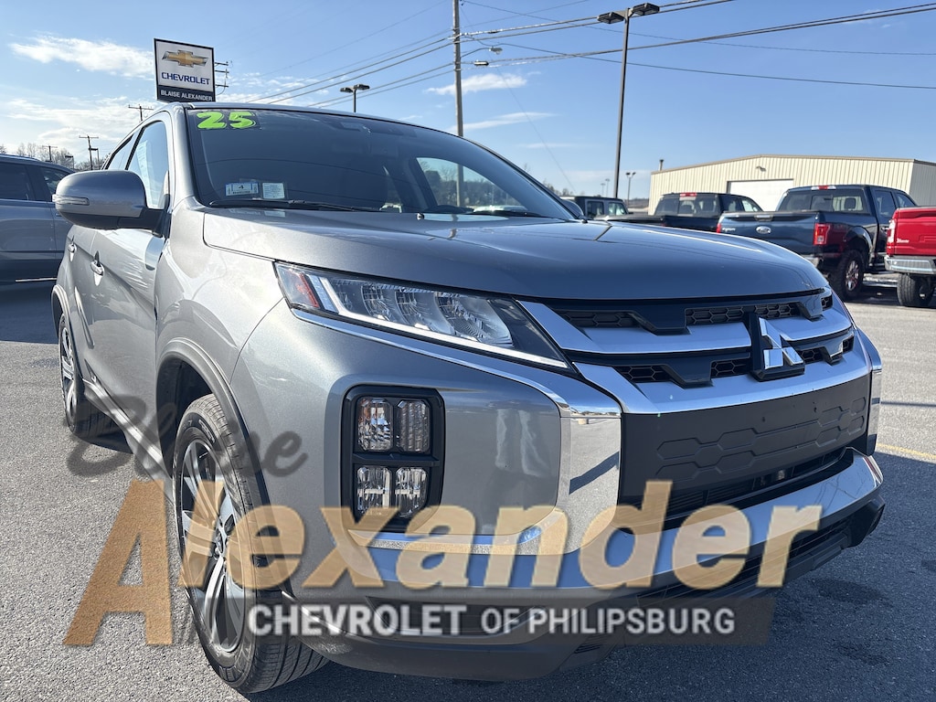 Used 2025 Mitsubishi Outlander Sport SE SUV