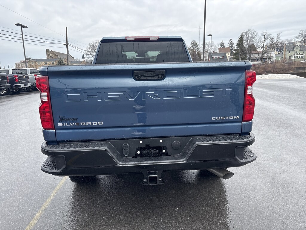 New 2026 Chevrolet Silverado 2500HD Custom Truck Crew Cab