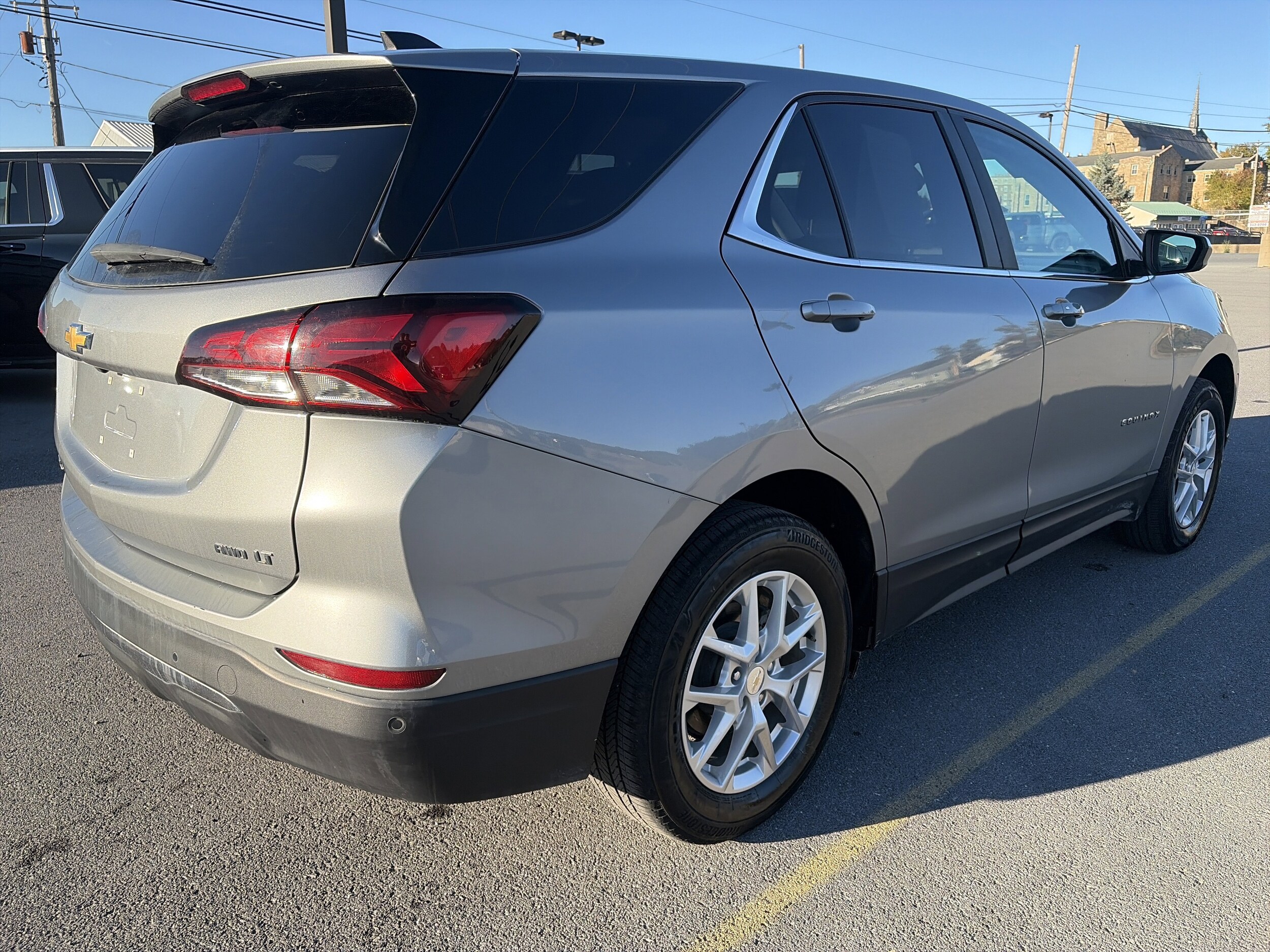 2024 Chevrolet Equinox LT photo 3