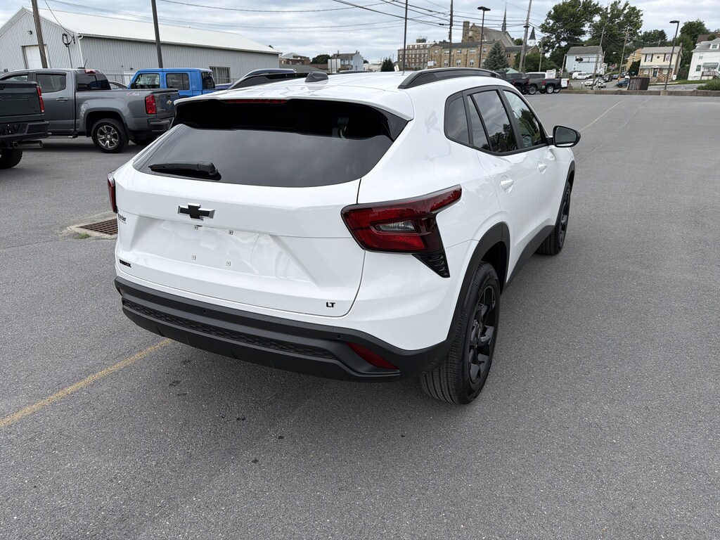 New 2026 Chevrolet Trax LT SUV